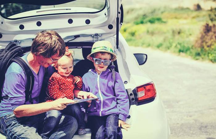 Dad travelling with children